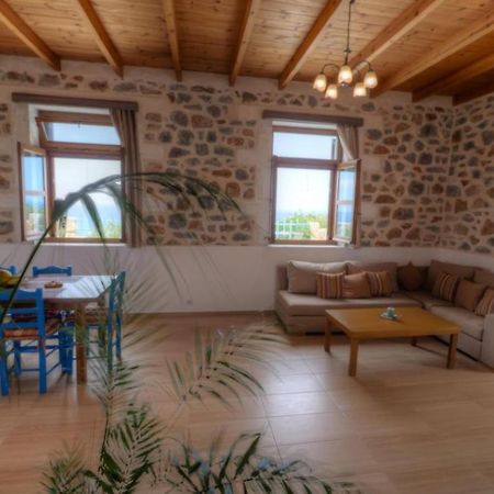 Stone Villa I In Petres Πετρές Εξωτερικό φωτογραφία