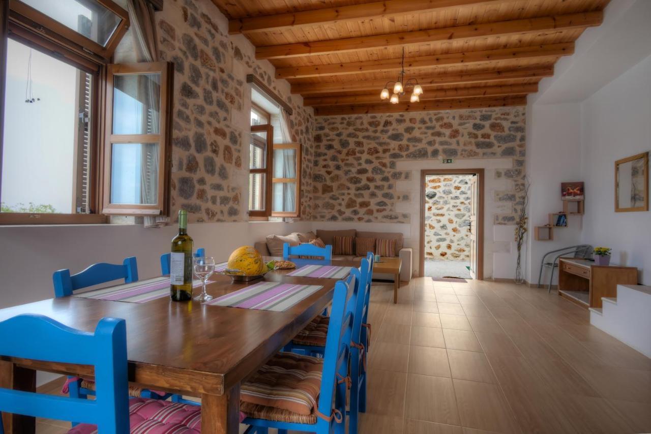 Stone Villa I In Petres Πετρές Εξωτερικό φωτογραφία