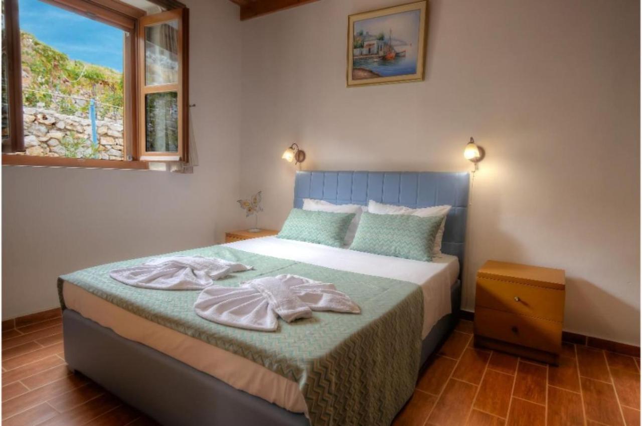 Stone Villa I In Petres Πετρές Εξωτερικό φωτογραφία