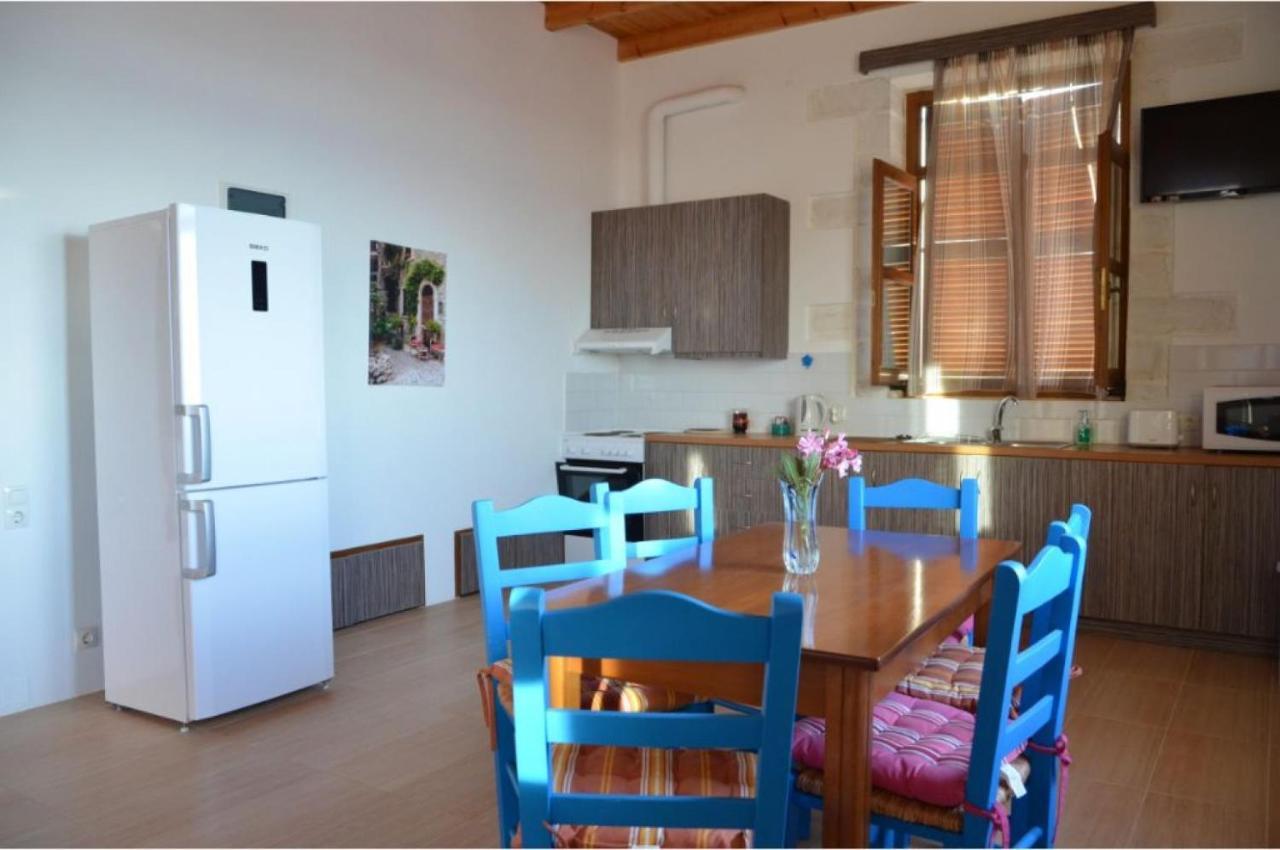 Stone Villa I In Petres Πετρές Εξωτερικό φωτογραφία