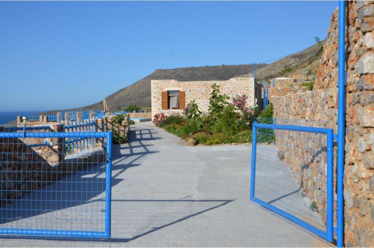 Stone Villa I In Petres Πετρές Εξωτερικό φωτογραφία