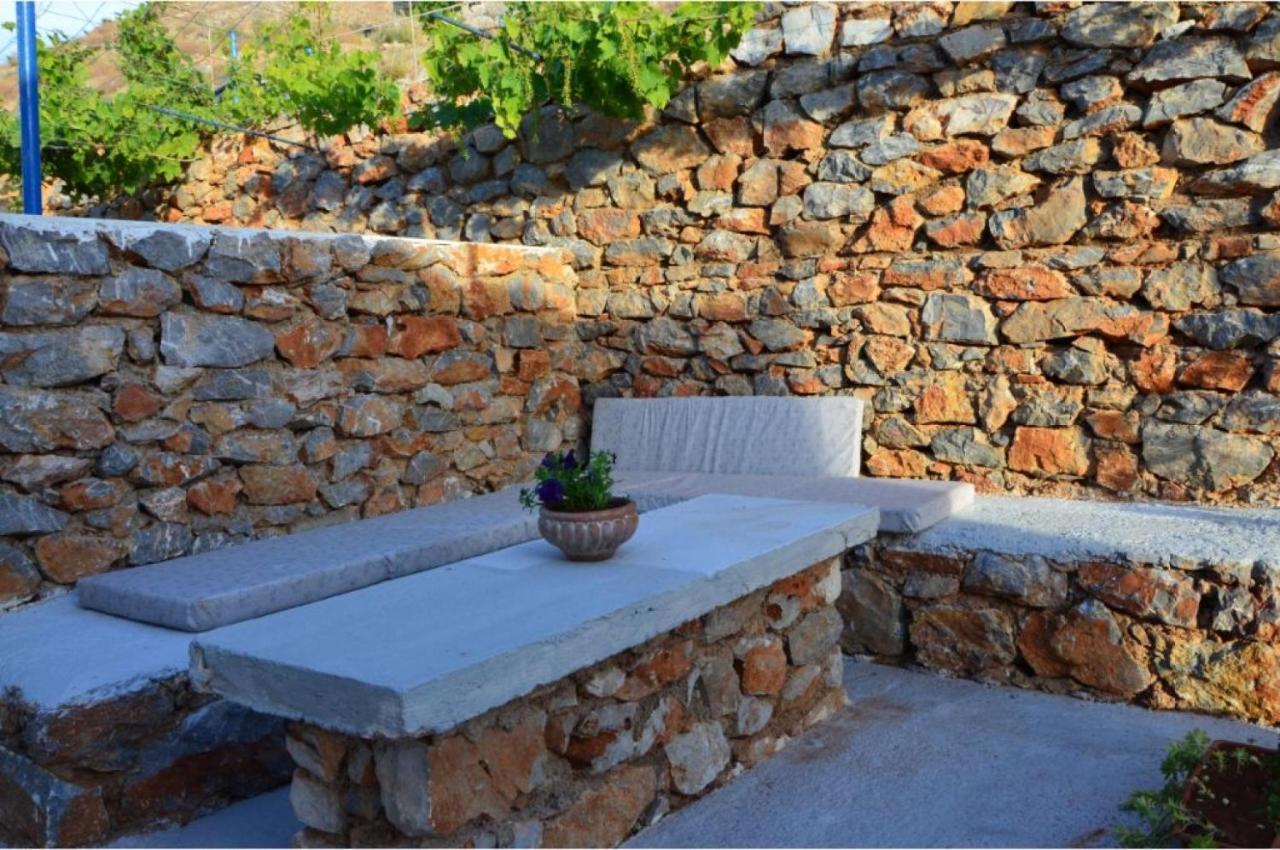 Stone Villa I In Petres Πετρές Εξωτερικό φωτογραφία
